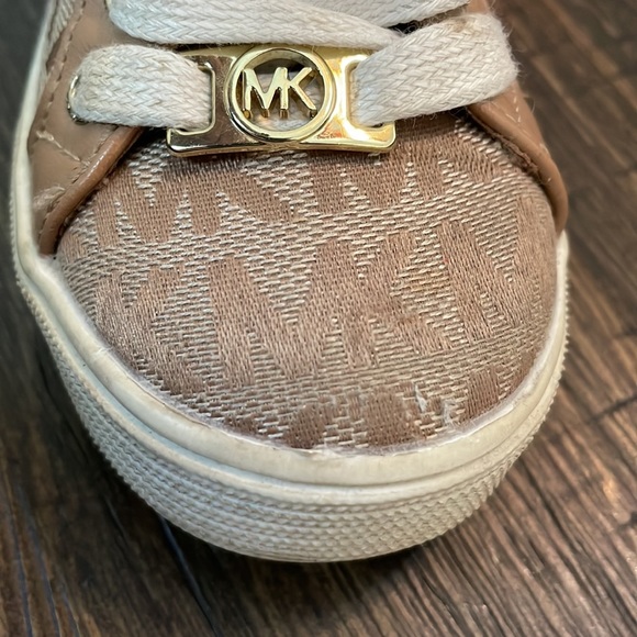 Michael by Michael Kors size 7 baby/toddler gold sneakers -used - Picture 2 of 6